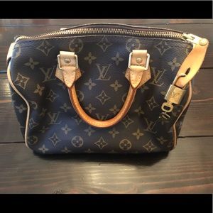 Louis Vuitton Speedy 25